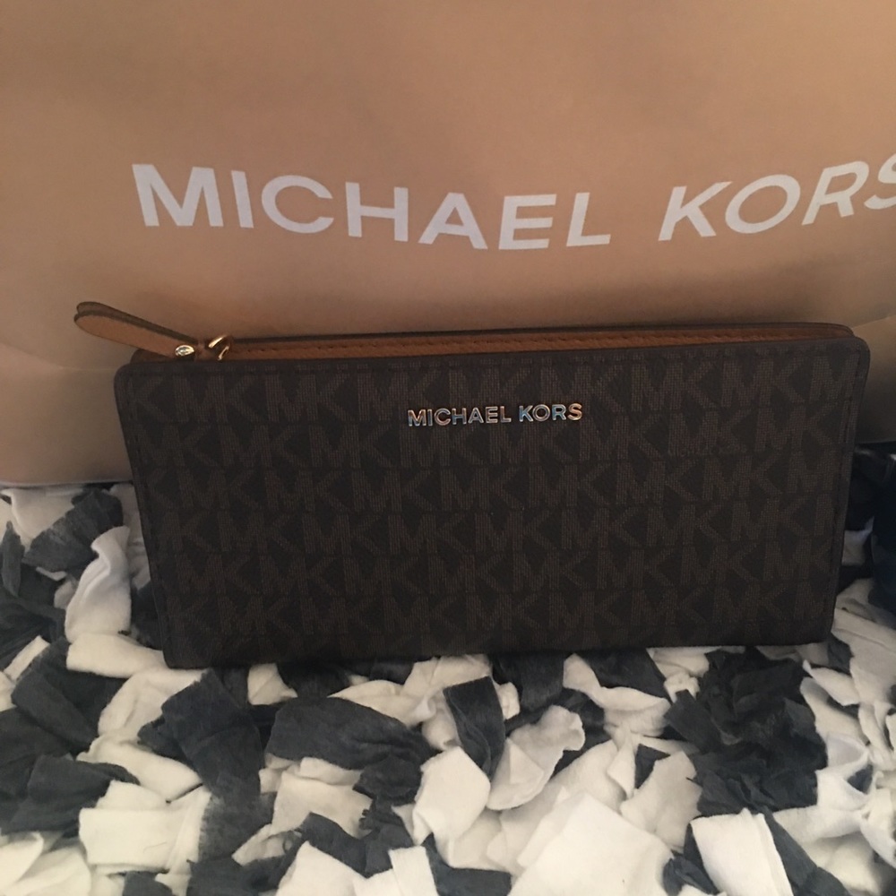 Michael Kors wallet